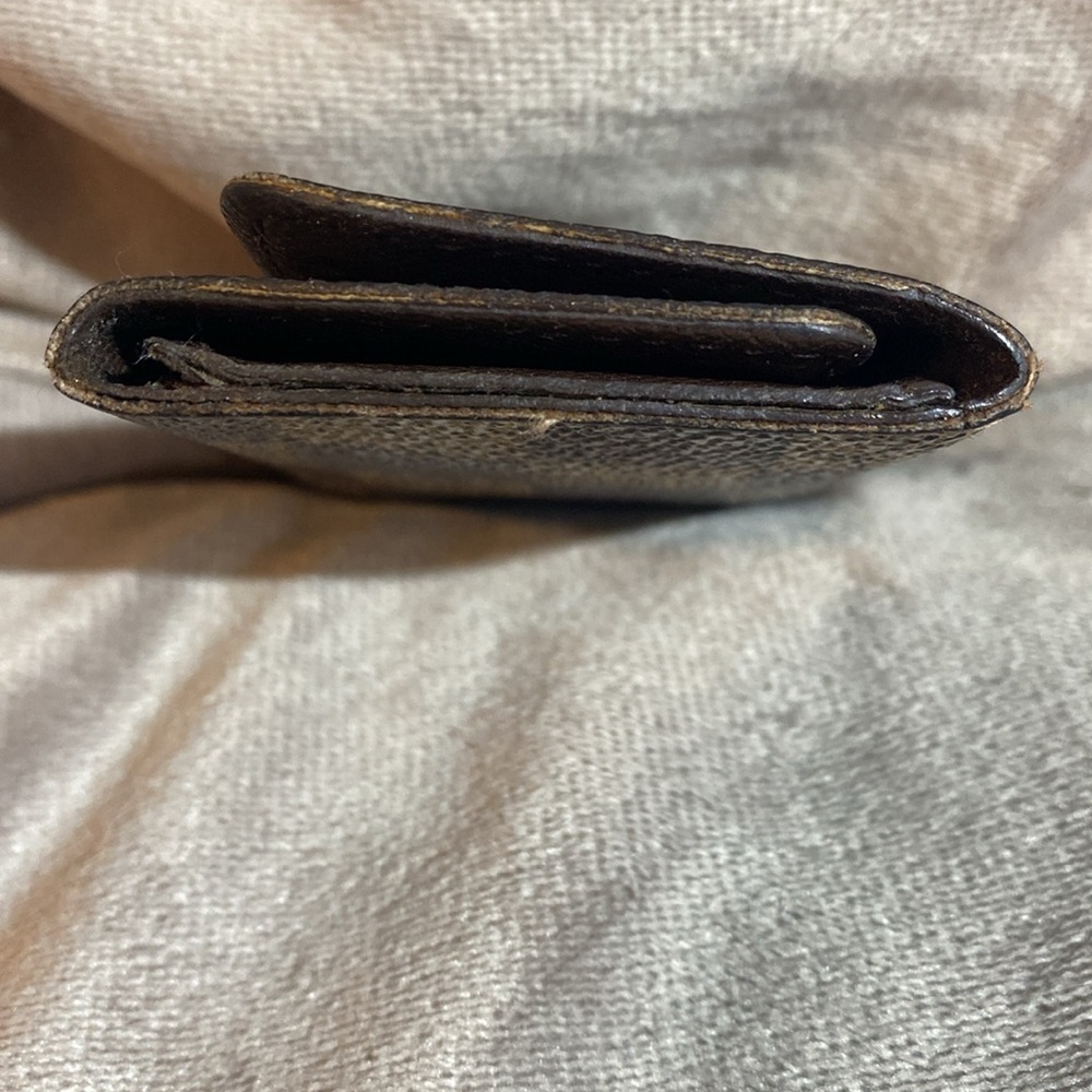 Louis Vuitton Damier Ebene key pouch - Picture 4 of 13
